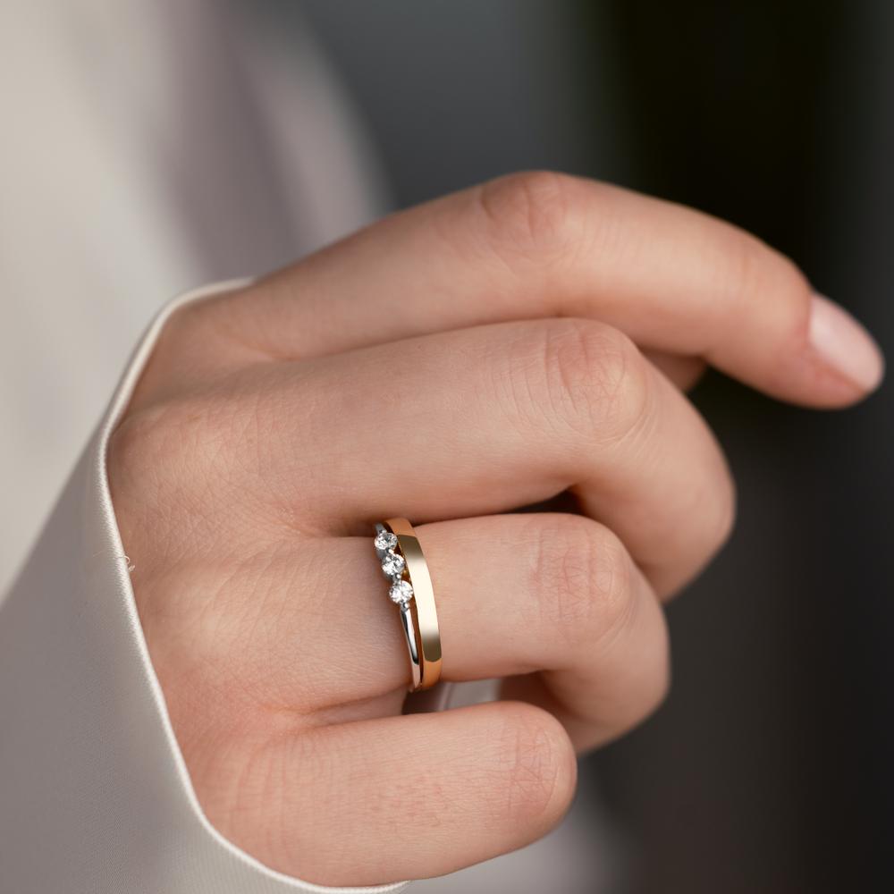 Finger ring 375/9 K gult guld, 375/9 K vitguld Zirkoniumoxid 3 stenar tvåfärgad