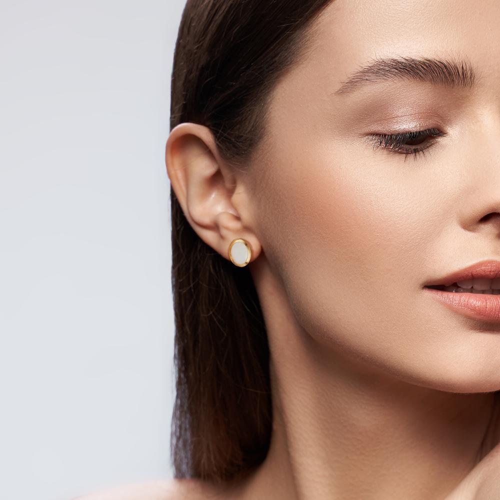 Örhängen med knoppar 750/18 K gult guld opal 2 stenar