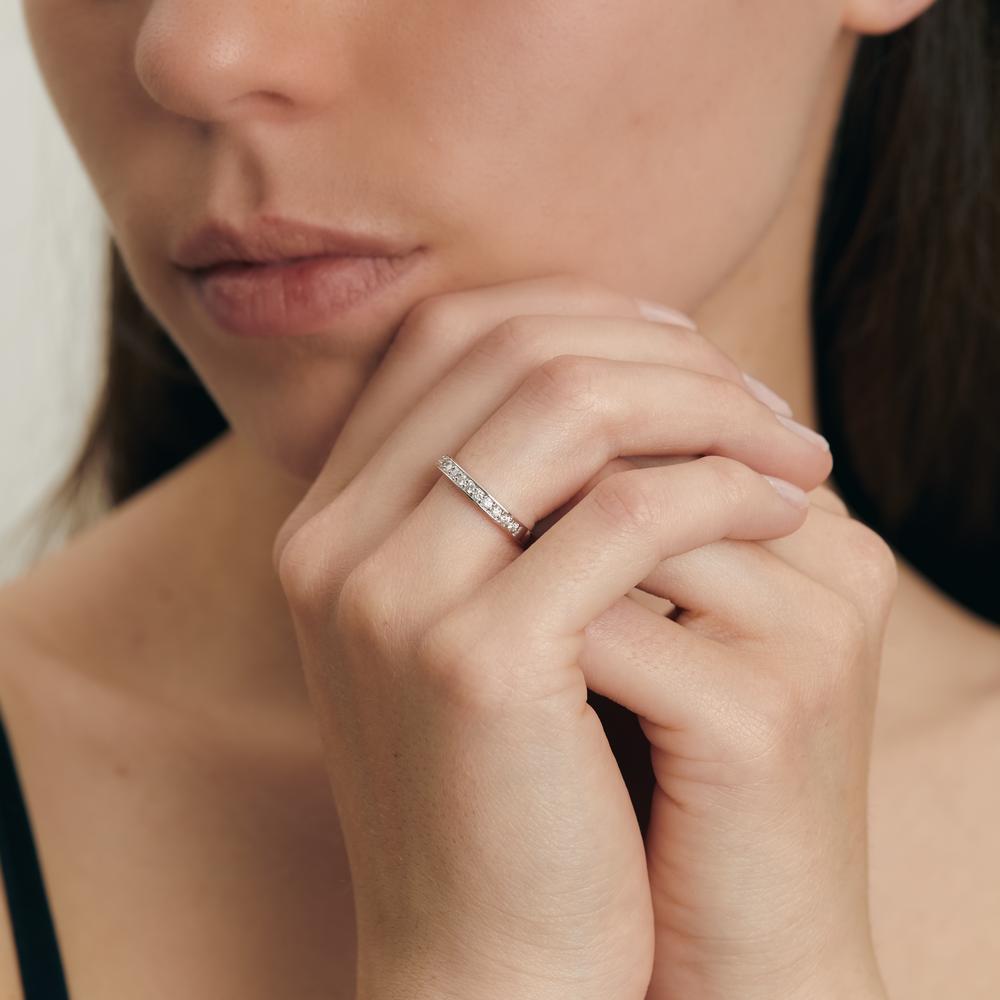 Minnesring 750/18 K vitguld diamant vit, 0.33 ct, 19 stenar, [Brillant], w-si