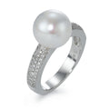 Finger ring 750/18 K vitguld diamant 0.32 ct, 66 stenar, w-si Sötvattensodlad pärla vit, 10 mm