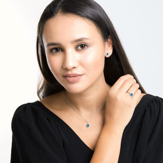Hängsmycke 750/18 K vitguld London Blå Topas w-si, diamant 0.14 ct, 28 stenar, [Brillant], w-si