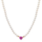 Collier 750/18 K rött guld rubin 0.62 ct Sötvattensodlad pärla, 3.5 mm Hjärta 40-44 cm